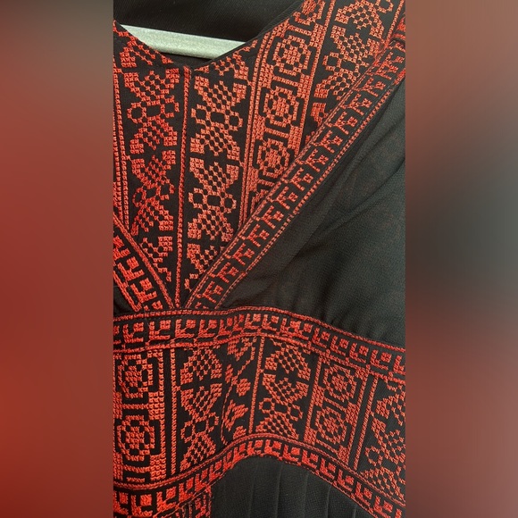 Palestinian thobe embroidered tatreez (Size2 -woman) - Picture 3 of 5